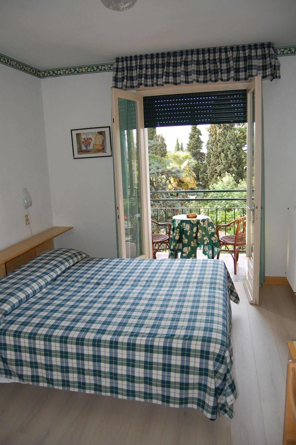 Hotel Stella Alpina Malcesine Bagian luar foto